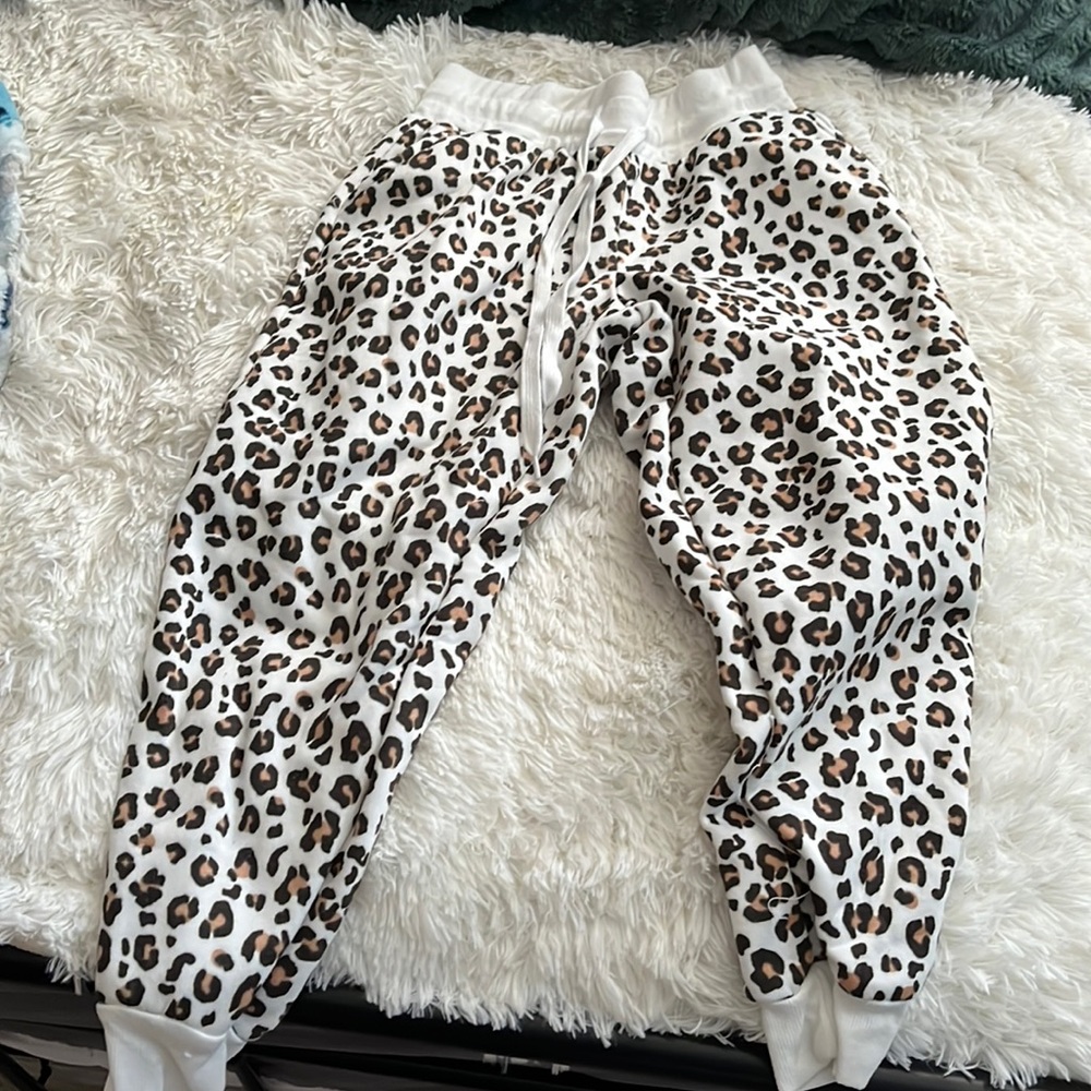 love streak sweatpants